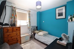 Berkeley Close, Elstree, Borehamwood