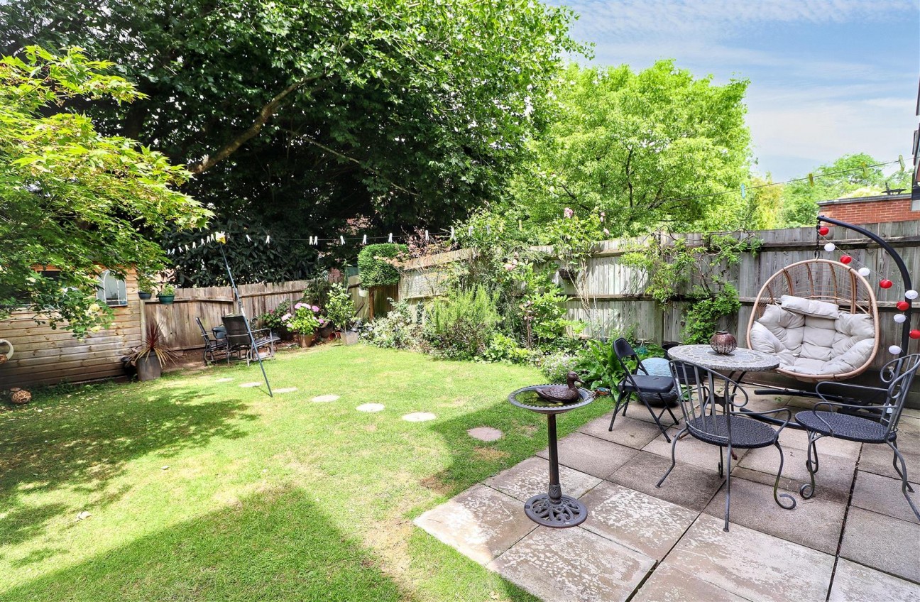 Berkeley Close, Elstree, Borehamwood
