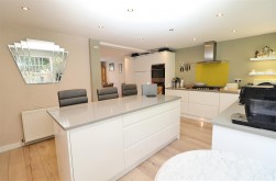 Berkeley Close, Elstree, Borehamwood