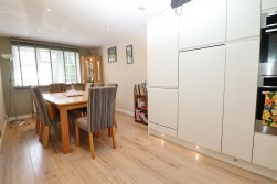 Berkeley Close, Elstree, Borehamwood
