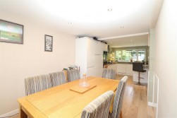 Berkeley Close, Elstree, Borehamwood