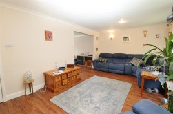 Berkeley Close, Elstree, Borehamwood
