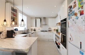 Cleveland Crescent, Borehamwood