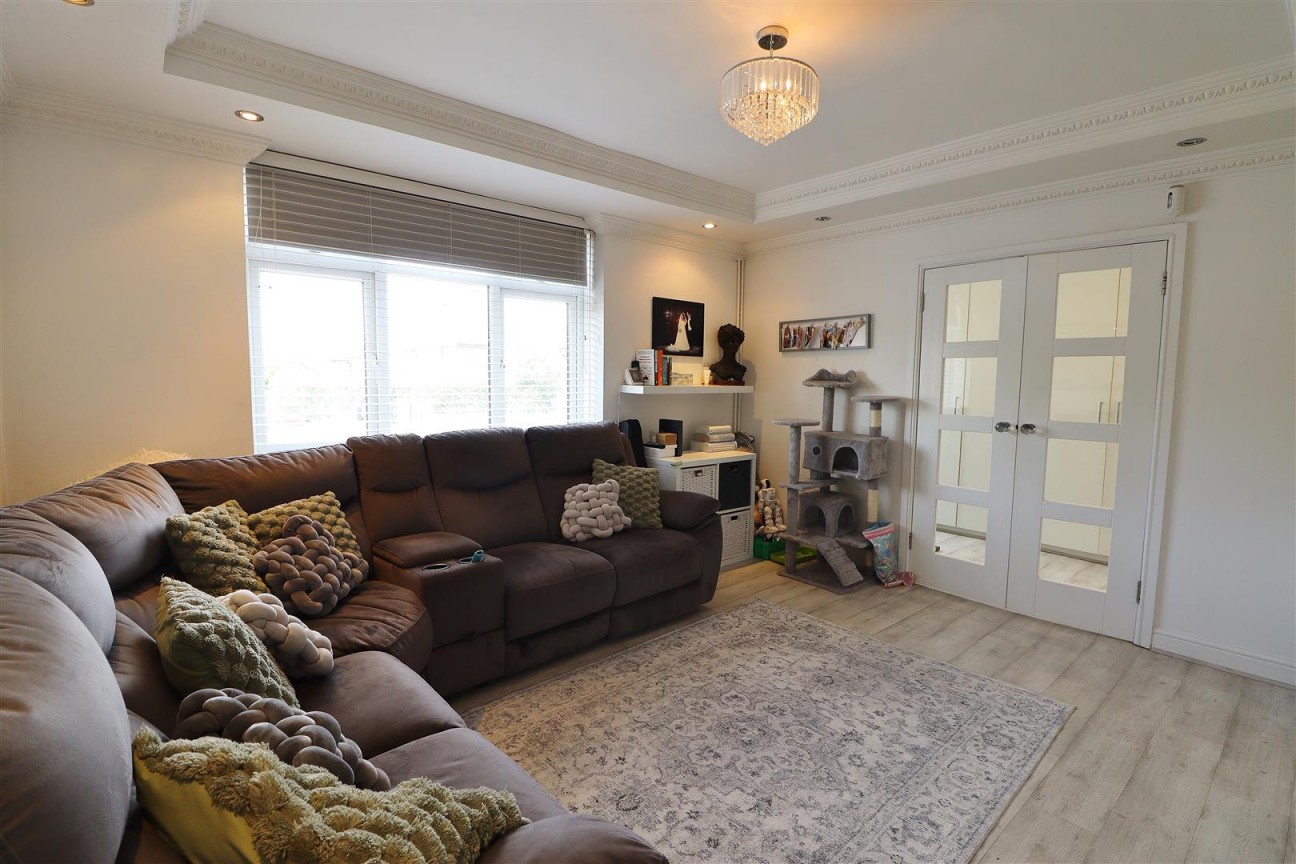 Cleveland Crescent, Borehamwood