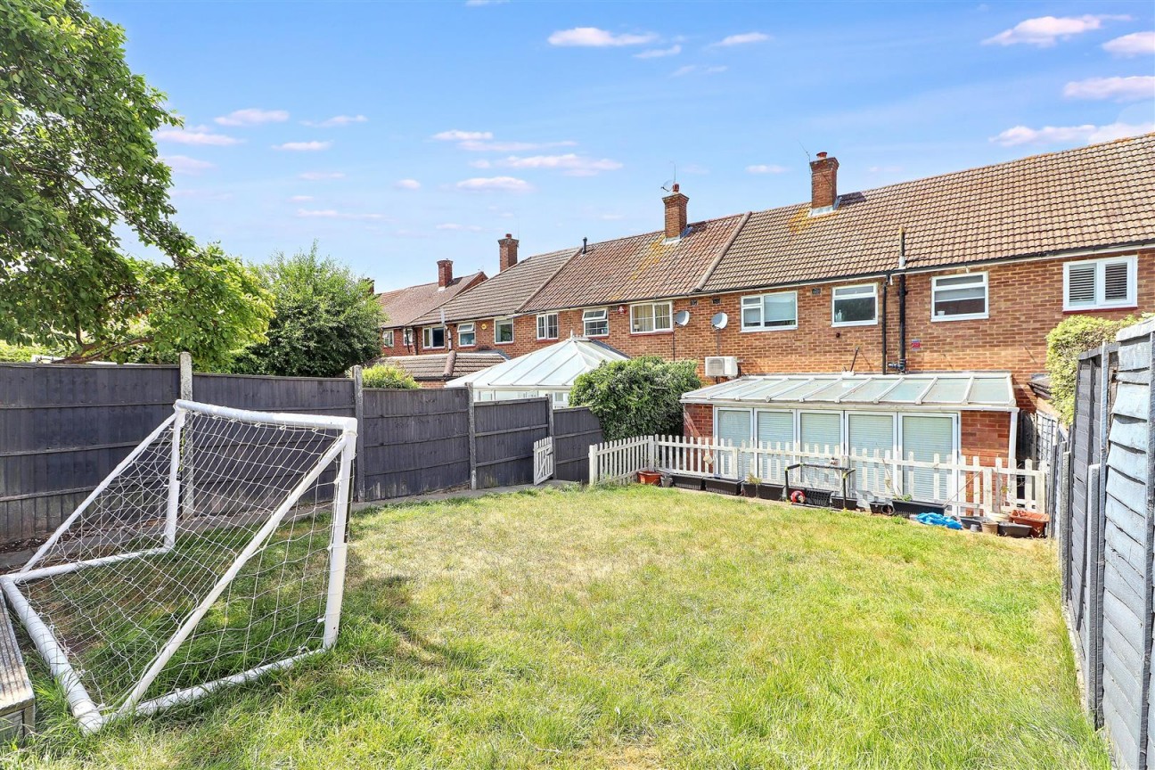 Cleveland Crescent, Borehamwood