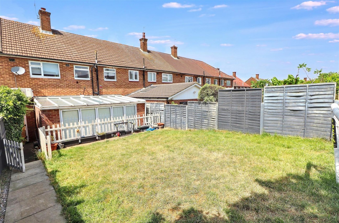Cleveland Crescent, Borehamwood