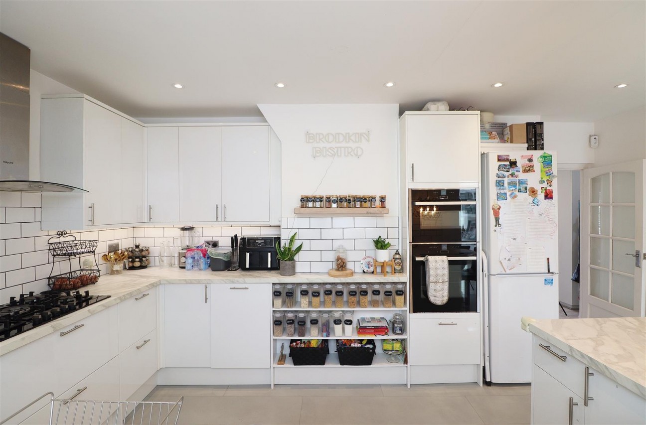 Cleveland Crescent, Borehamwood