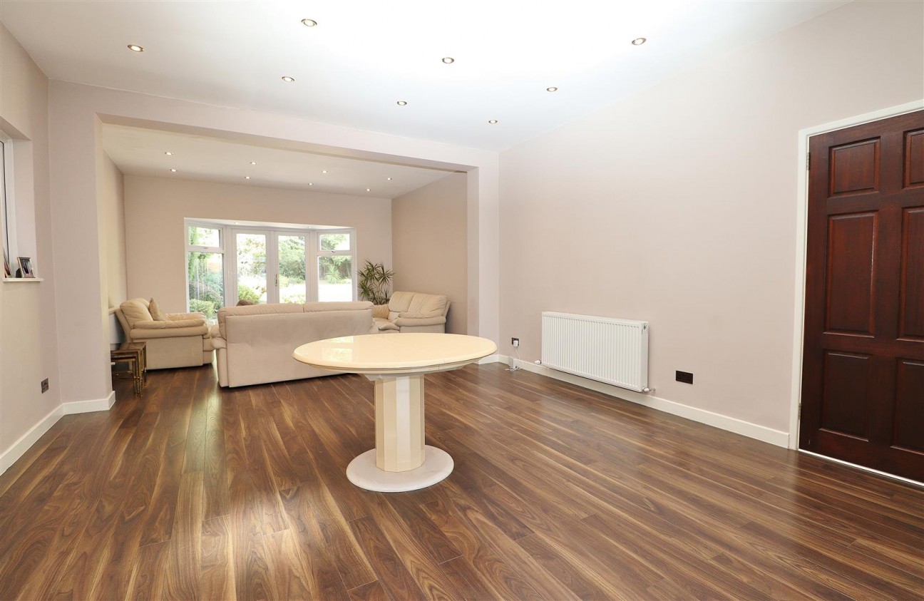 Deacons Hill Road, Elstree, Borehamwood