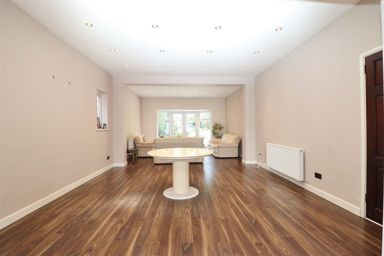 Deacons Hill Road, Elstree, Borehamwood