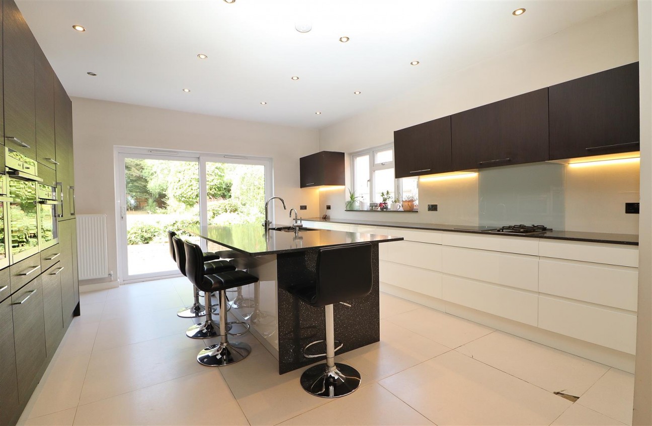 Deacons Hill Road, Elstree, Borehamwood