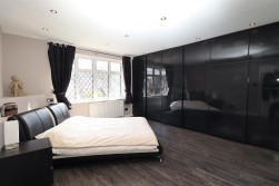 Deacons Hill Road, Elstree, Borehamwood