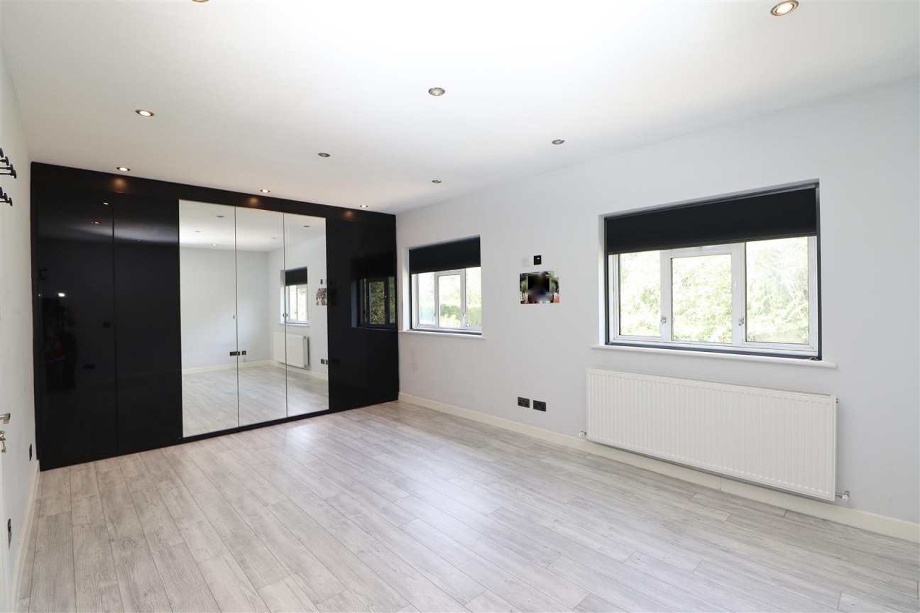 Deacons Hill Road, Elstree, Borehamwood