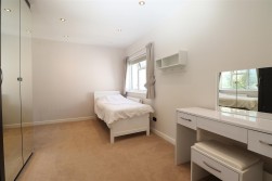 Deacons Hill Road, Elstree, Borehamwood