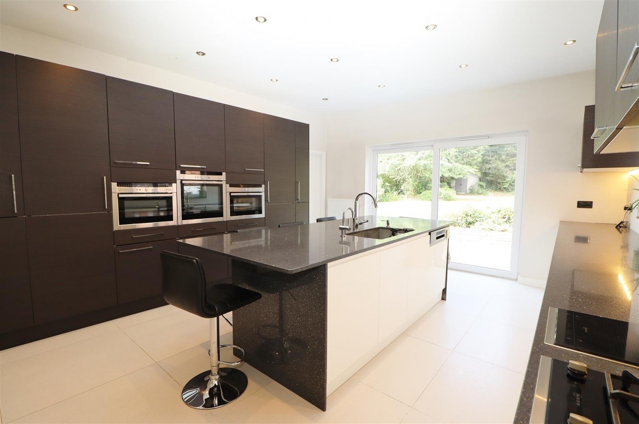 Deacons Hill Road, Elstree, Borehamwood