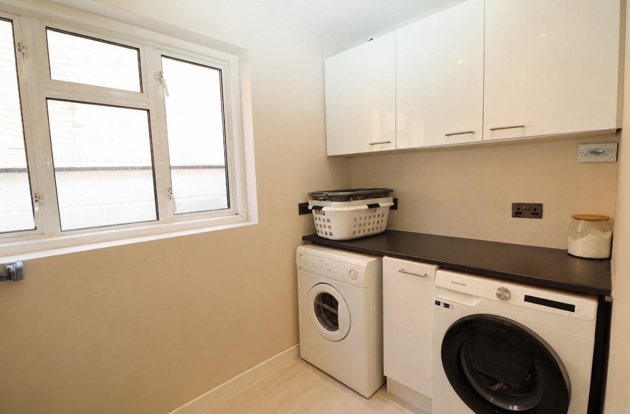 Deacons Hill Road, Elstree, Borehamwood