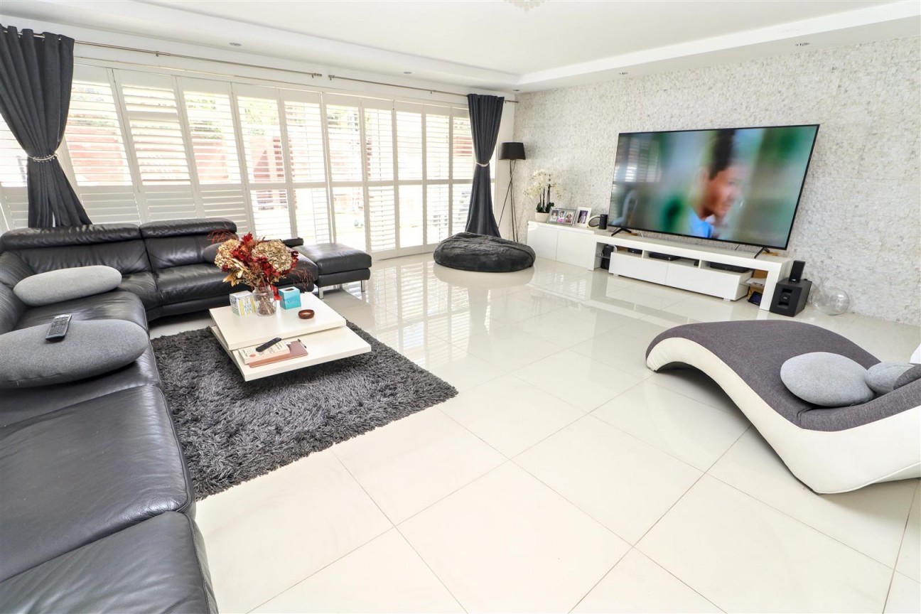 Balmoral Drive, Borehamwood