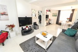 Balmoral Drive, Borehamwood