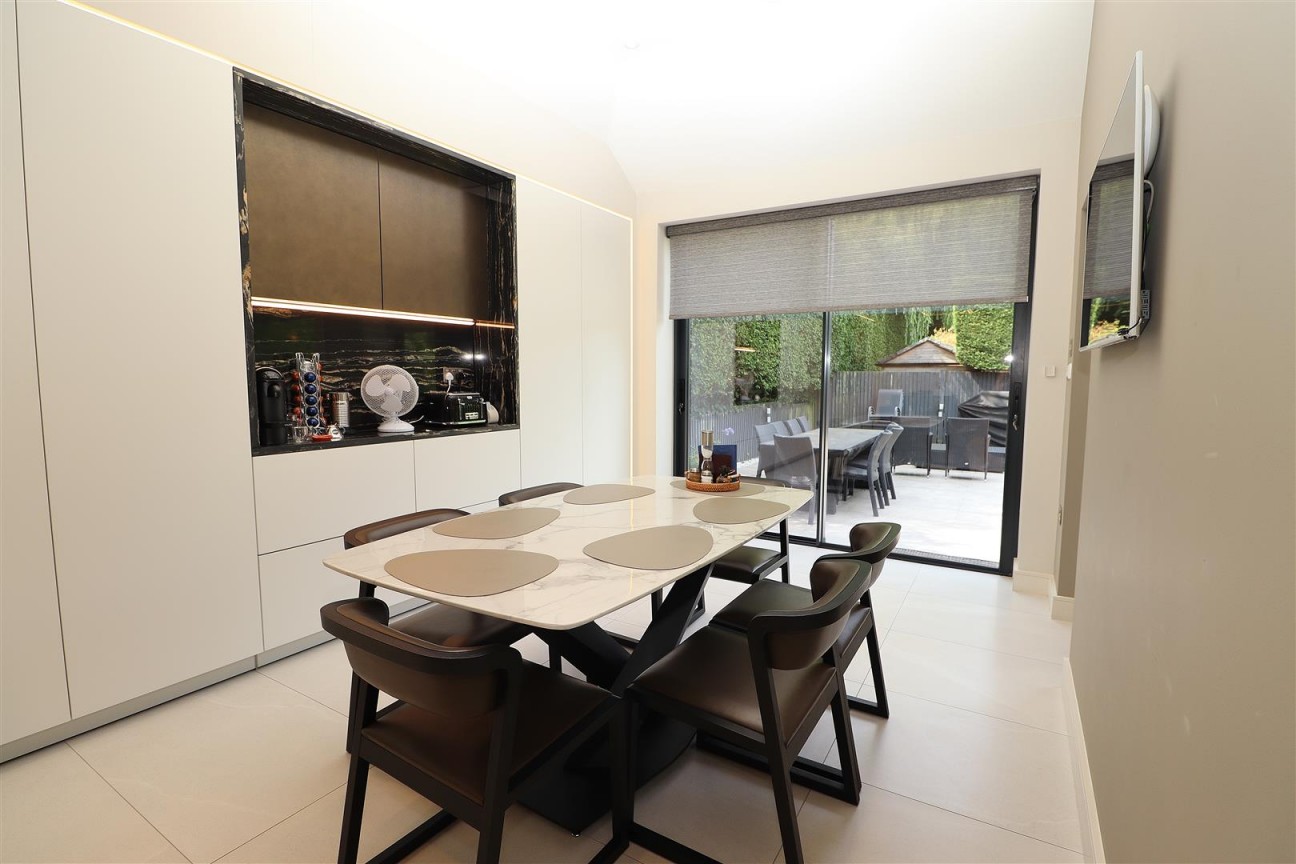 Deacons Hill Road, Elstree, Borehamwood
