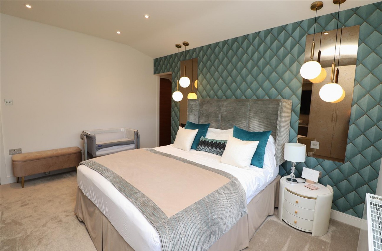 Deacons Hill Road, Elstree, Borehamwood