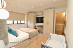 Deacons Hill Road, Elstree, Borehamwood
