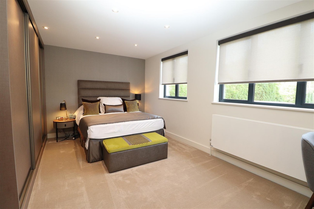 Deacons Hill Road, Elstree, Borehamwood