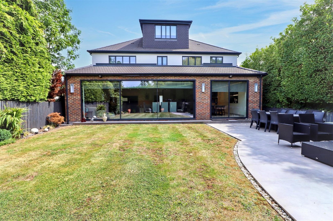 Deacons Hill Road, Elstree, Borehamwood