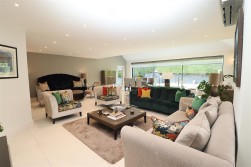 Deacons Hill Road, Elstree, Borehamwood