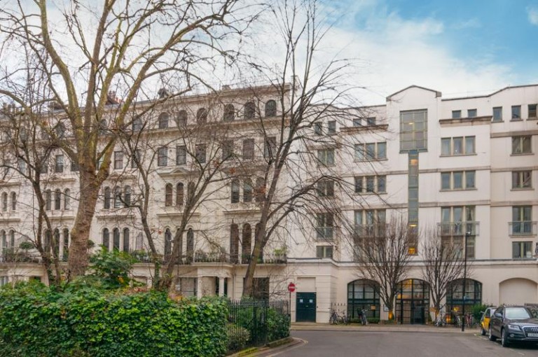 Kensington Gardens Square, London