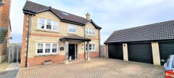 Damask Way, Warminster, Wiltshire