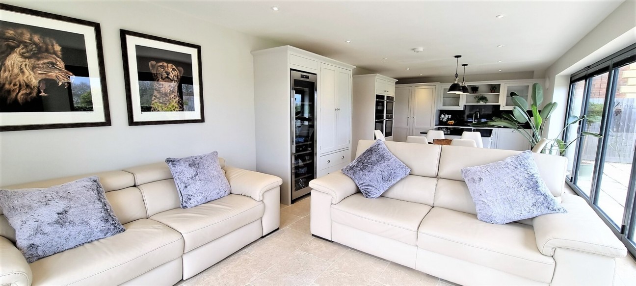 Damask Way, Warminster, Wiltshire