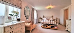 Damask Way, Warminster, Wiltshire