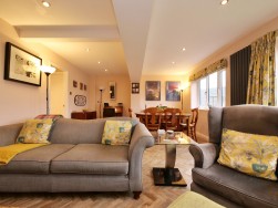 Glovers Close, Dorset, Sherborne