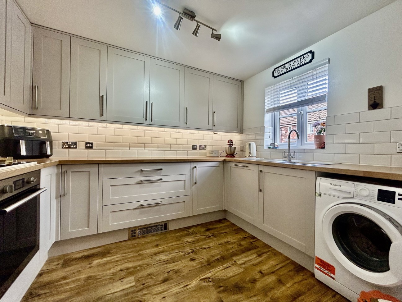Northfields, Dorset, Sturminster Newton