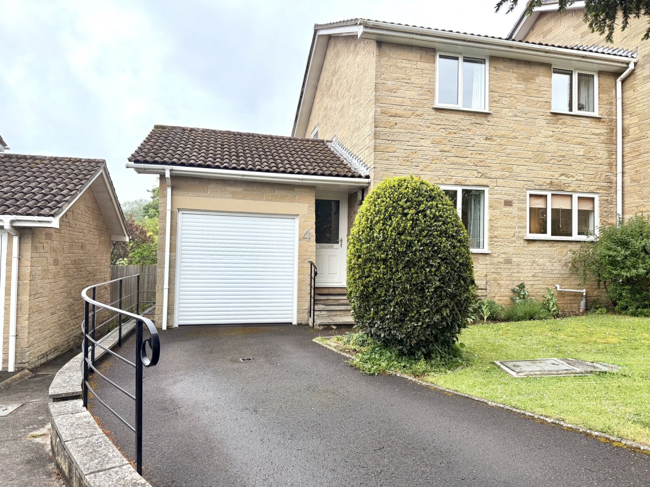 Hill House Close, SHERBORNE
