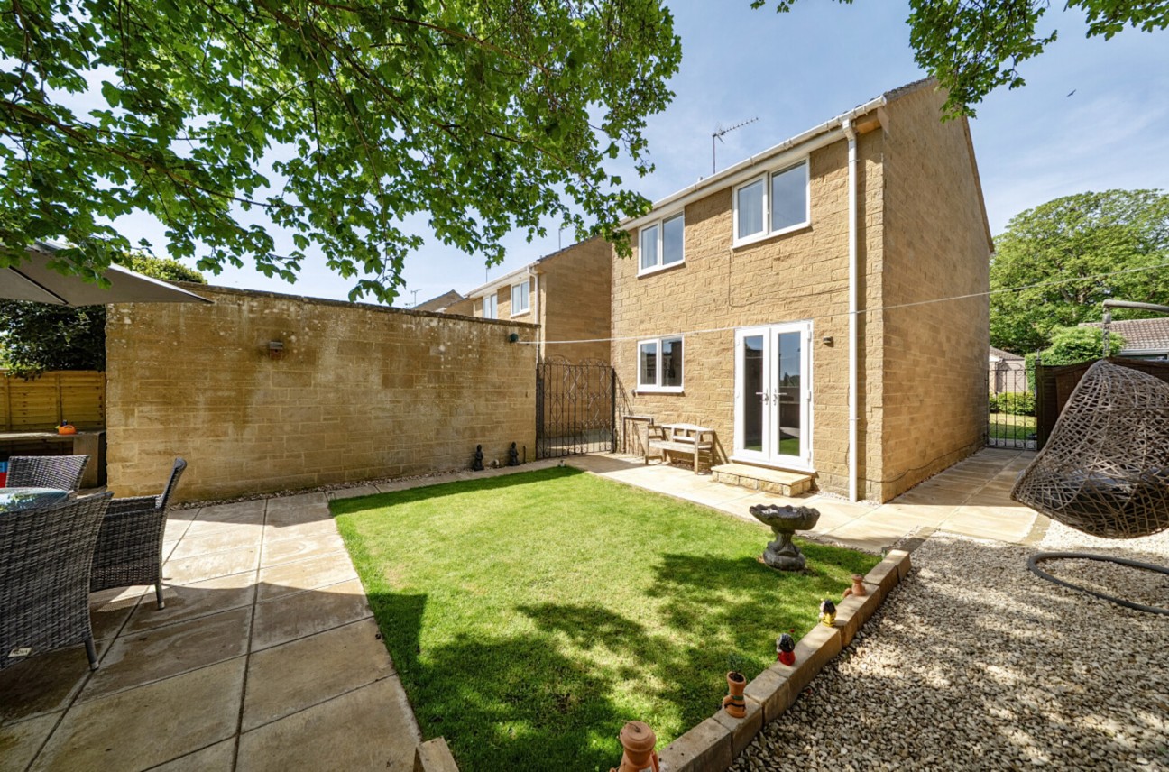 Plover Road, Milborne Port, SHERBORNE
