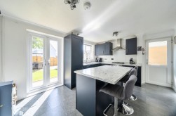 Plover Road, Milborne Port, SHERBORNE