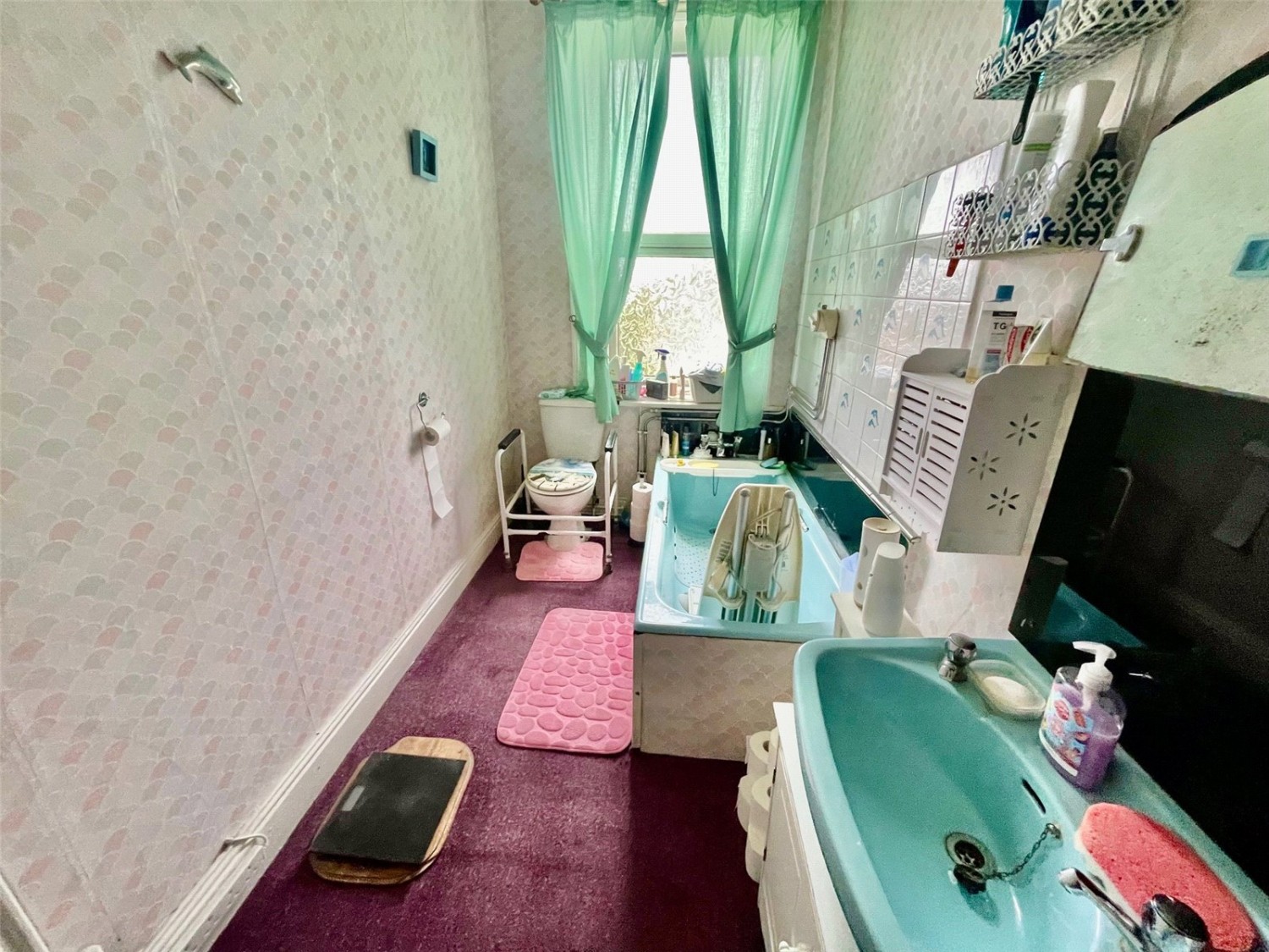 Oakenshaw, Bradford, West Yorkshire