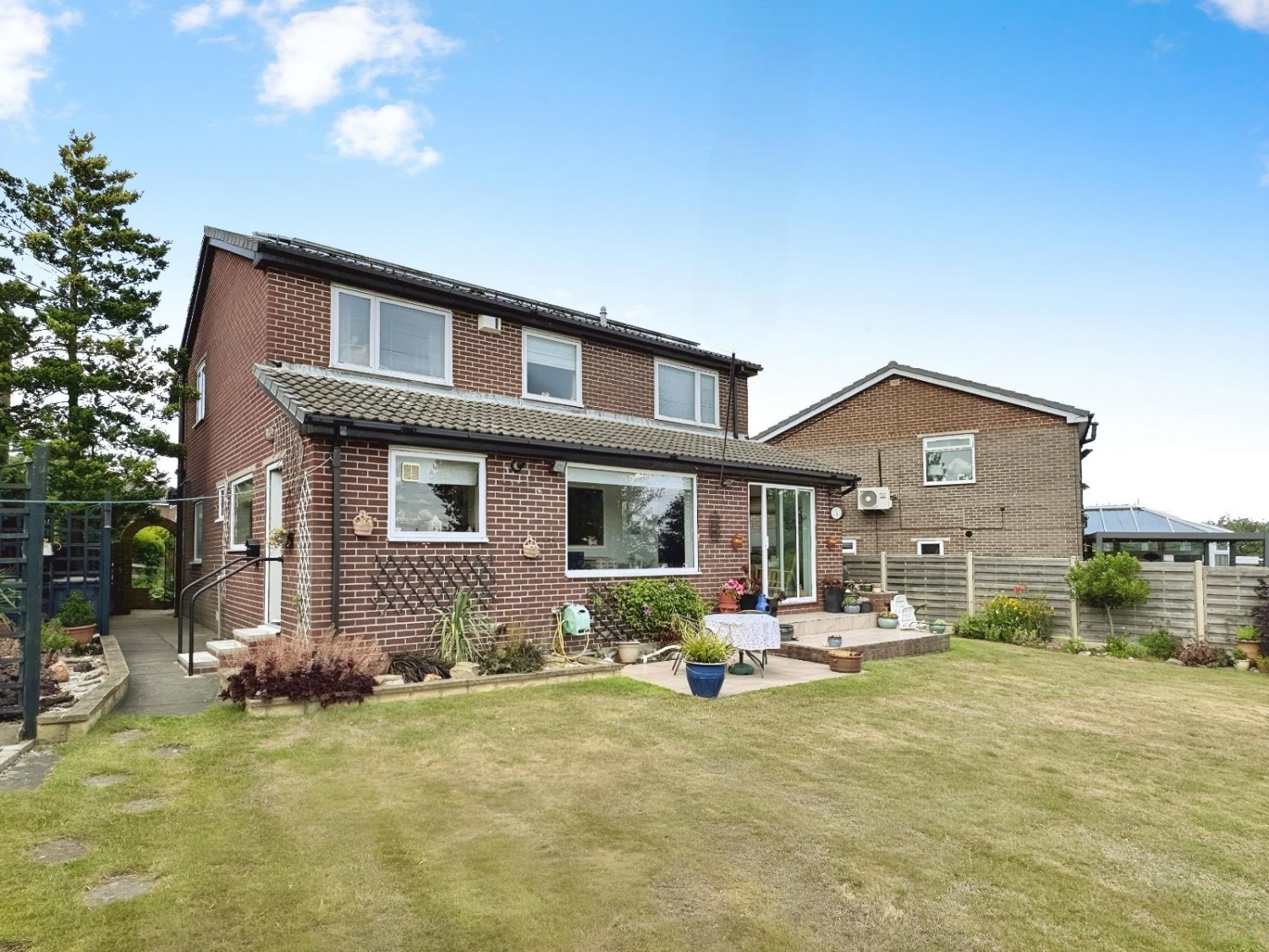 Hightown, Liversedge
