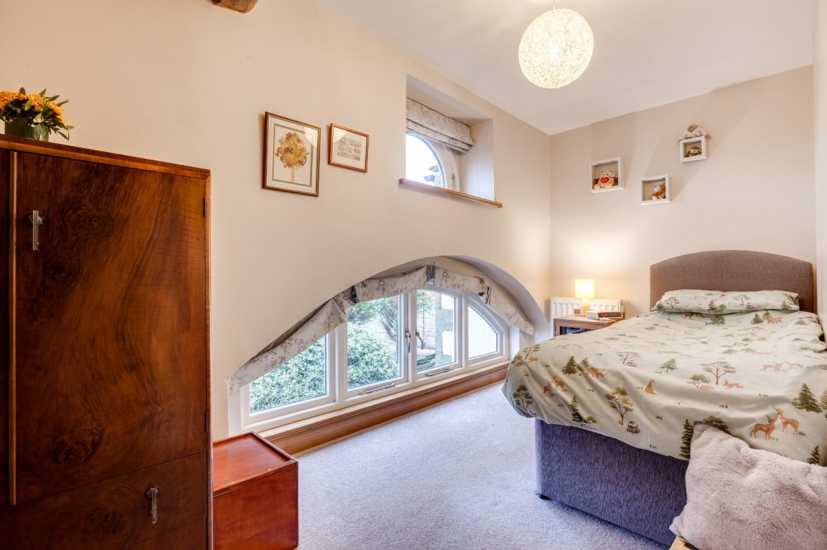 Hartshead, Liversedge