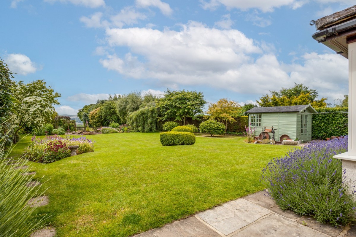 Hartshead, Liversedge