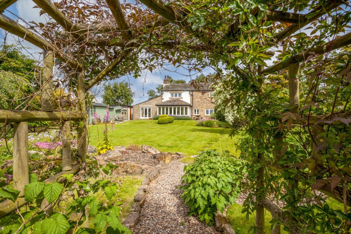 Hartshead, Liversedge