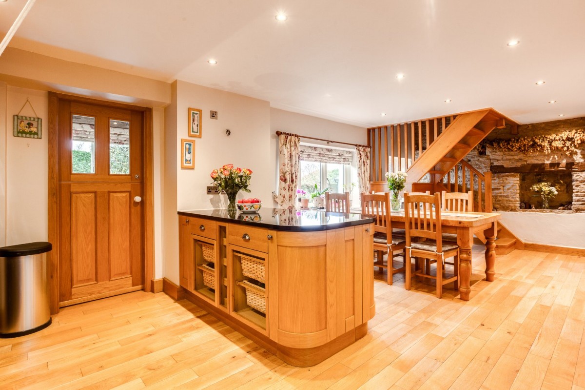 Hartshead, Liversedge