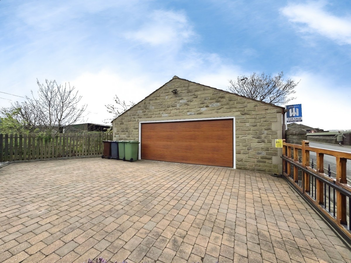Oakenshaw, Bradford