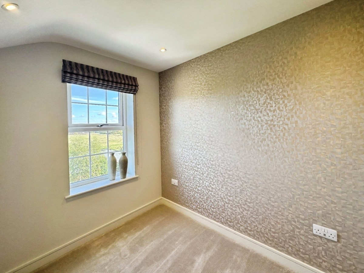 Near Hartshead, Liversedge