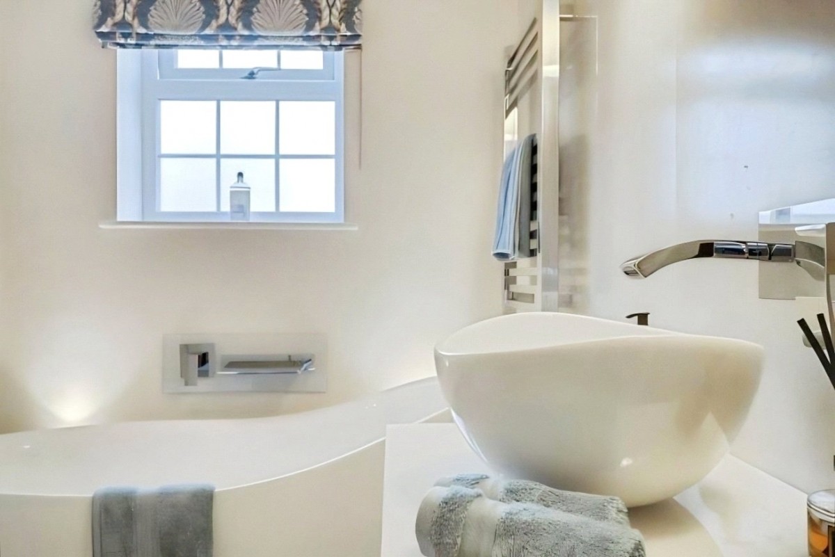 Near Hartshead, Liversedge