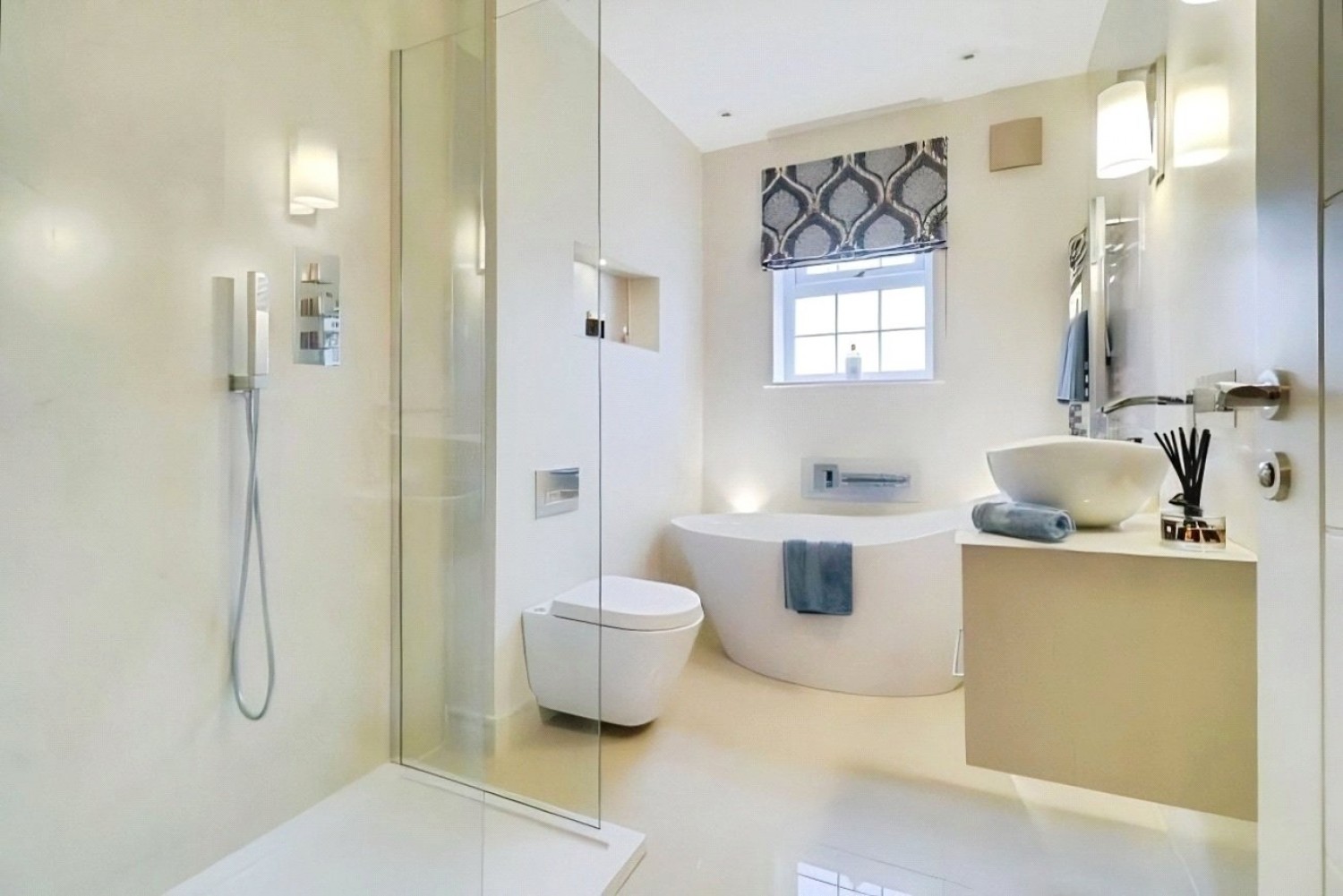 Near Hartshead, Liversedge