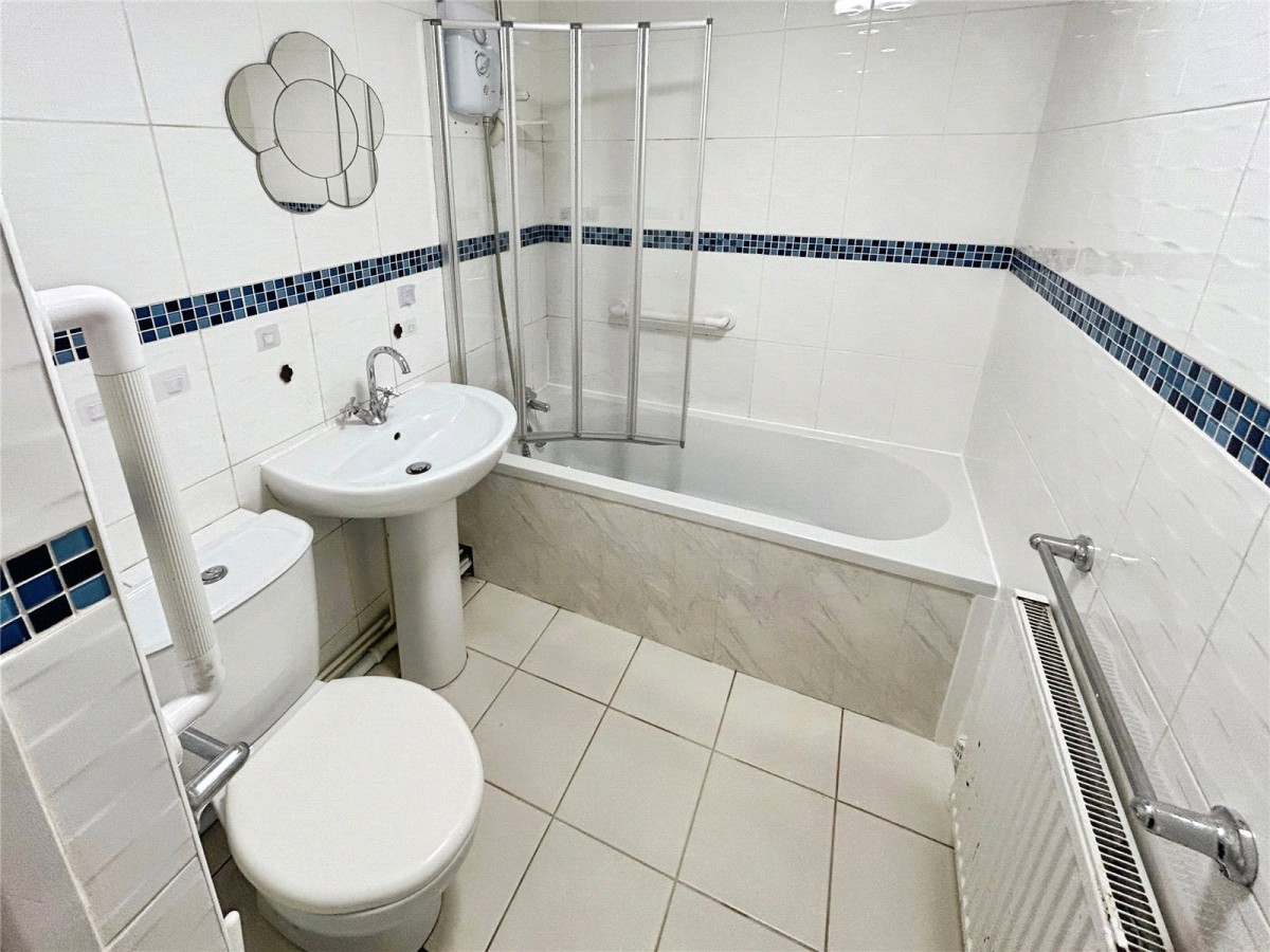 Ernesford Grange, Coventry, West Midlands