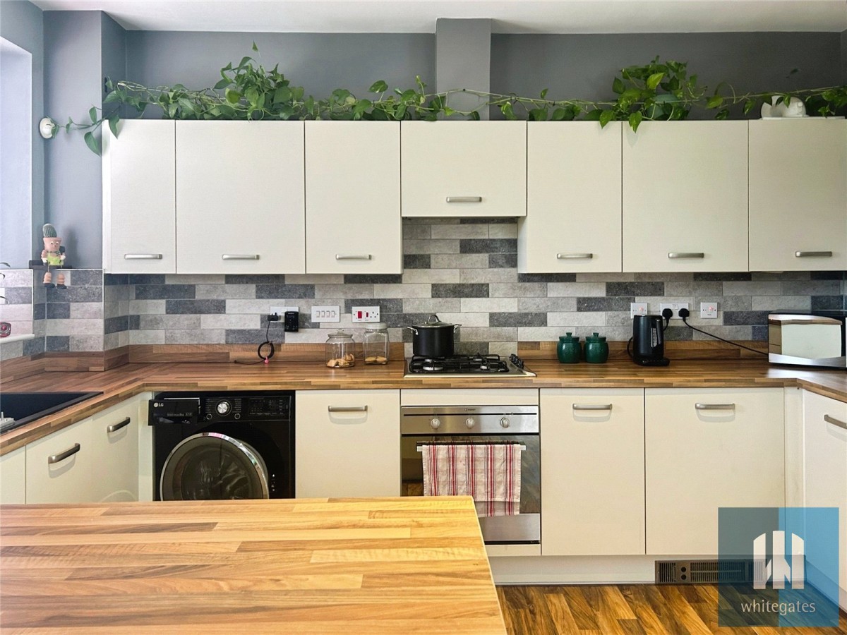 South Elmsall, Pontefract