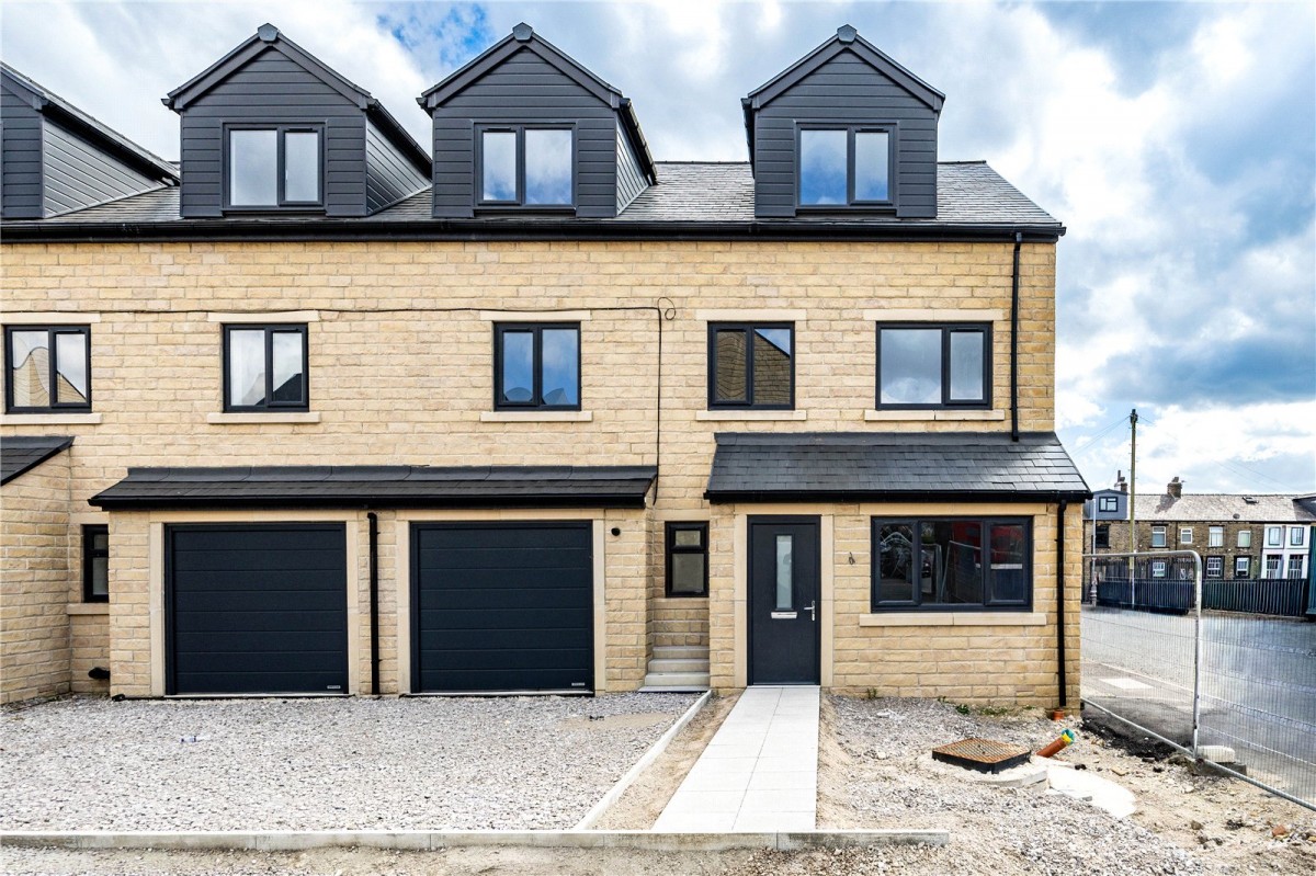 Mile Cross Road, Halifax