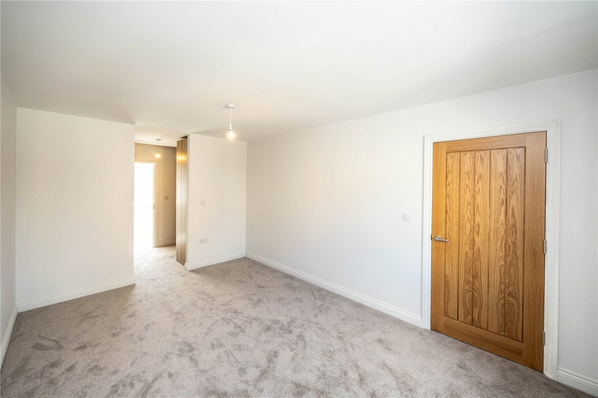 Mile Cross Road, Halifax